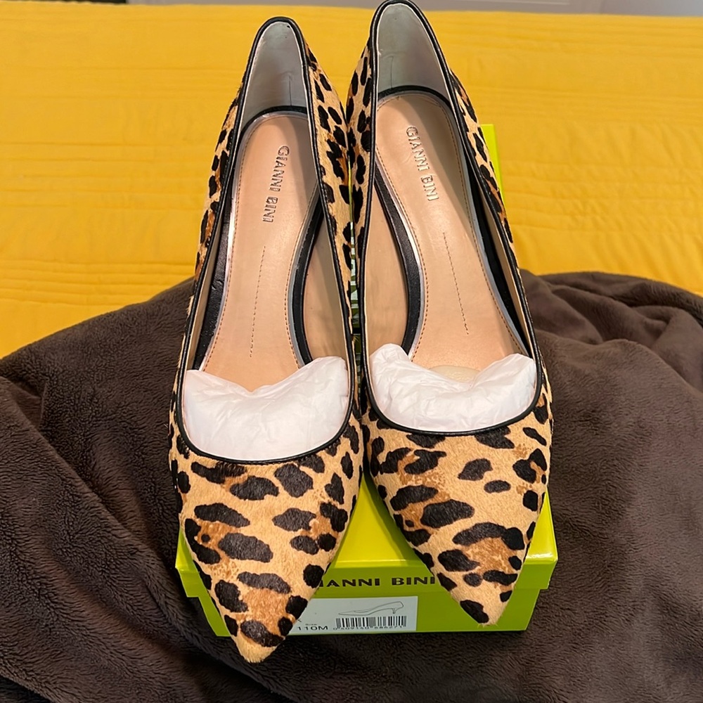 Gianni Bini 2 1/2 inch cheetah print heels.